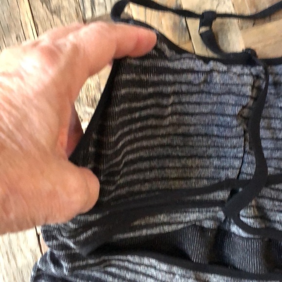 Fabletics Mandy Seamless Gray Black Striped Tank. Size XS - Picture 12 of 13